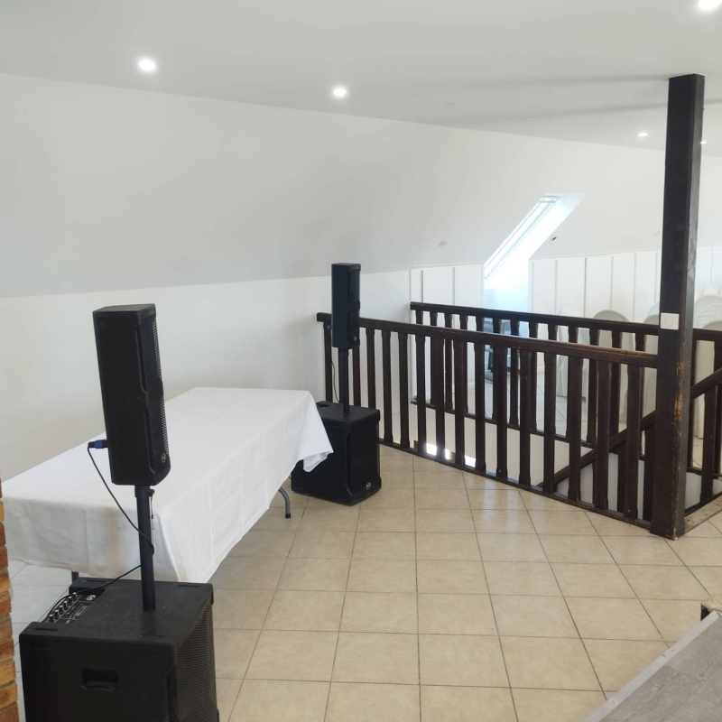 Location de Salle - "A MARIE FEUCHERE" - restaurant LOUVRES - Restaurant 95